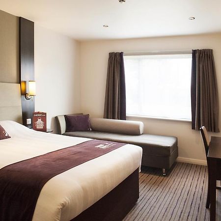Premier Inn London Romford Central Luaran gambar