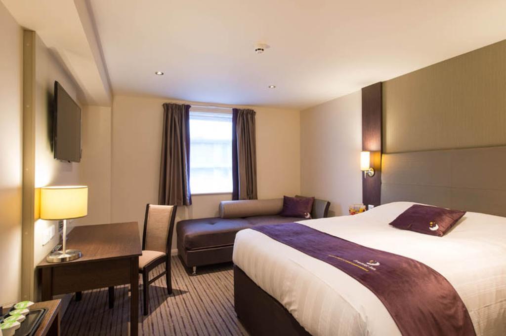 Premier Inn London Romford Central Bilik gambar