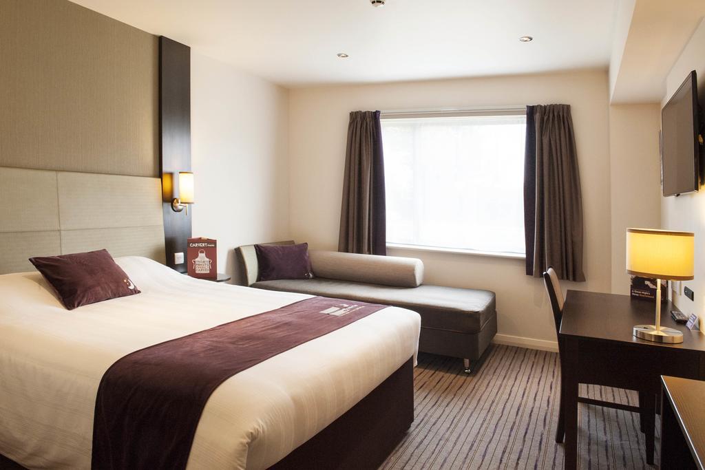 Premier Inn London Romford Central Luaran gambar